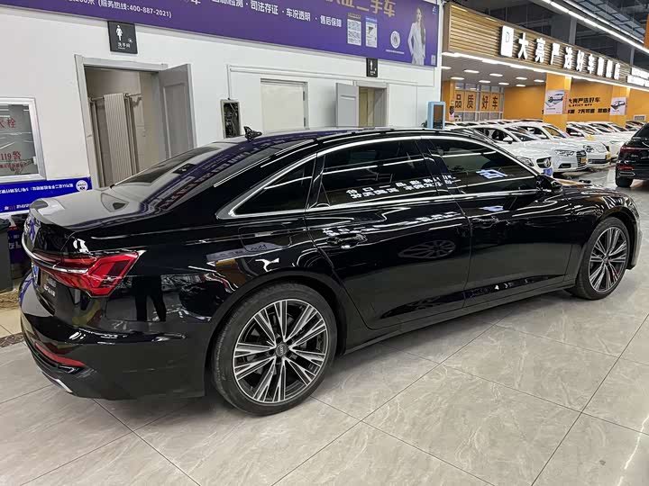 Фото 2 - Audi A6L