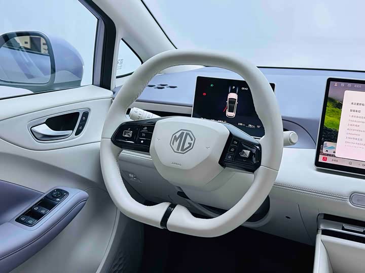 Фото 6 - MG Motor 4 EV