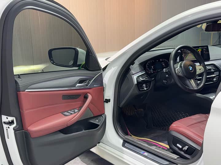 Фото 4 - BMW 5 Series