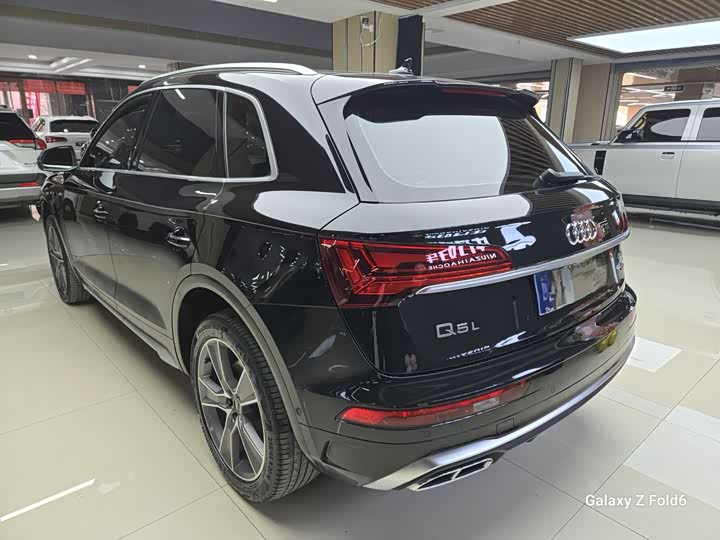 Фото 4 - Audi Q5L