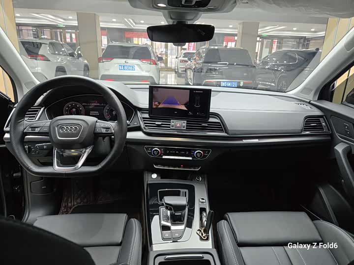 Фото 8 - Audi Q5L