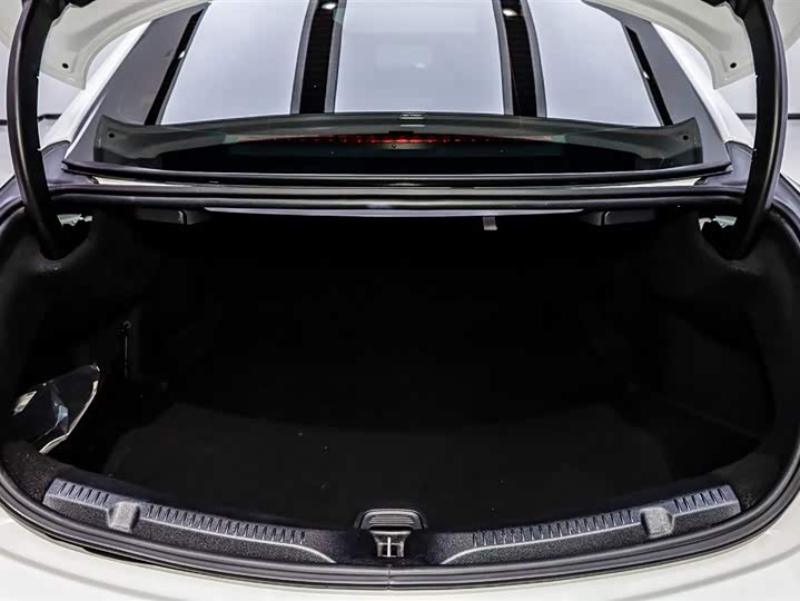 Фото 3 - Mercedes-Benz E-Class