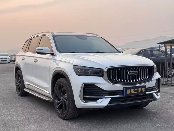 Фото 3 - Geely Monjaro