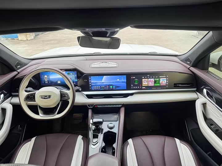 Фото 6 - Geely Monjaro