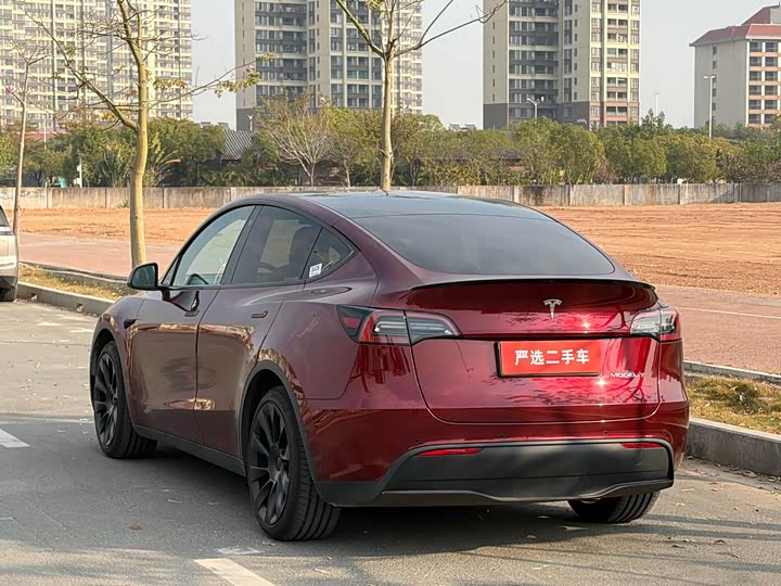 Фото 7 - Tesla Model Y
