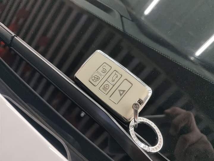 Фото 9 - Land Rover Range Rover Evoque L