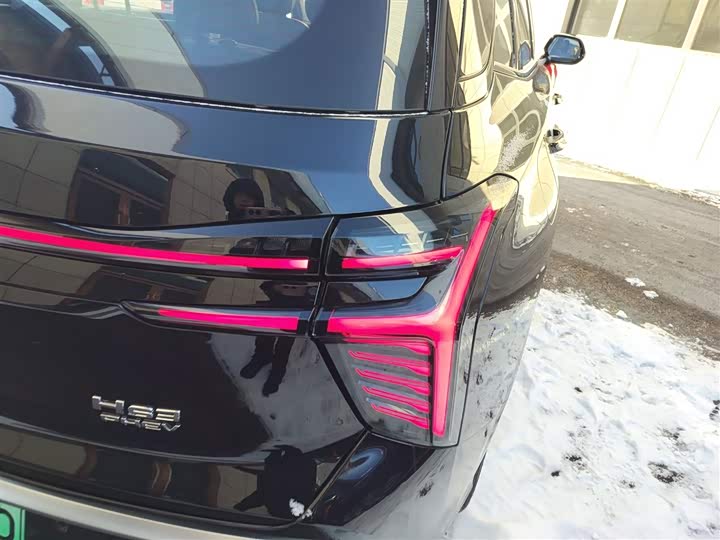 Фото 8 - Hongqi HS3 Hybrid