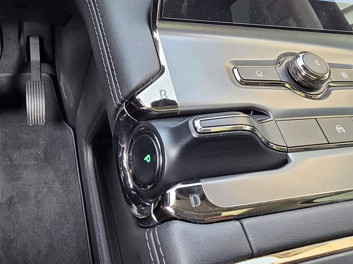 Фото 6 - Nio ES6