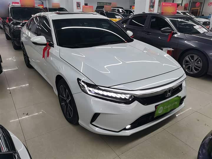 Фото 4 - Honda Inspire