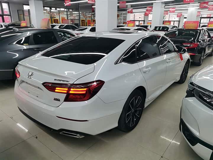 Фото 7 - Honda Inspire