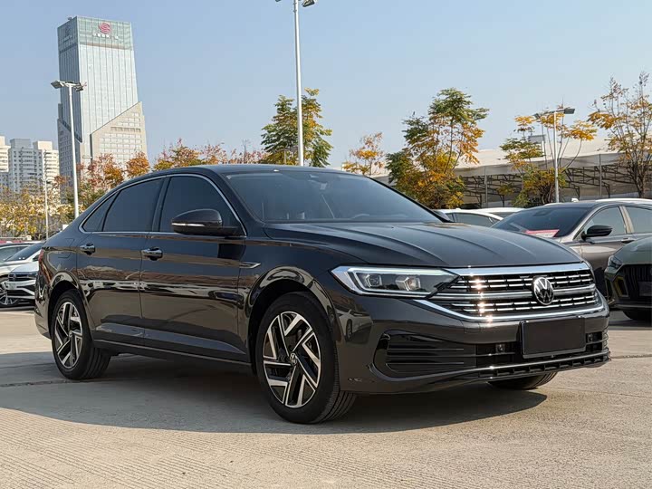 Фото 3 - Volkswagen Sagitar L