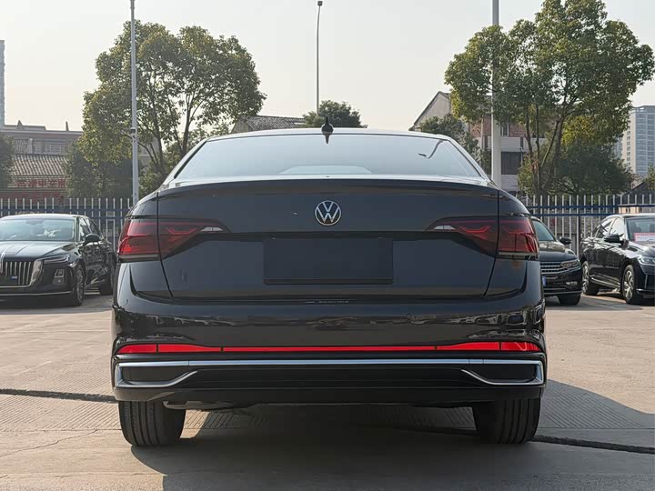 Фото 5 - Volkswagen Sagitar L