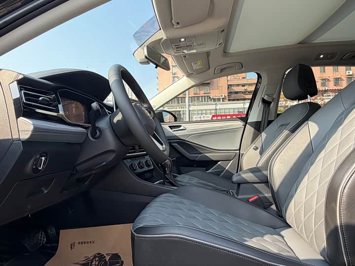 Фото 7 - Volkswagen Sagitar L