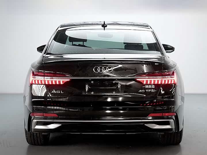 Фото 6 - Audi A6L