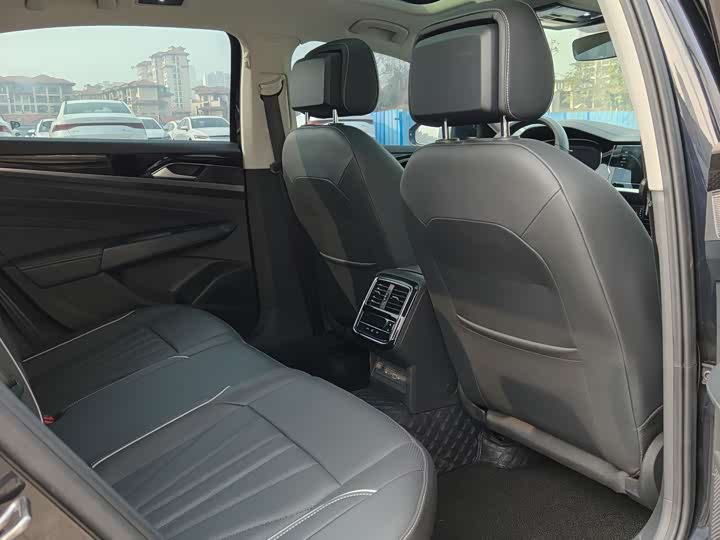 Фото 6 - Volkswagen Passat