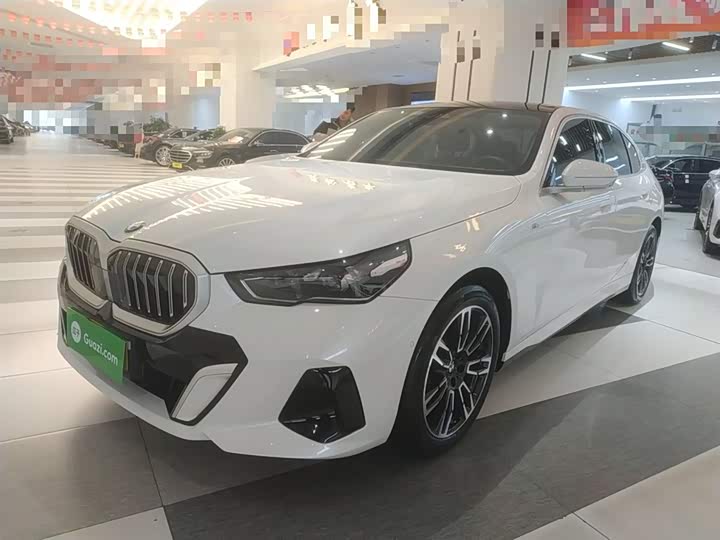 Фото 1 - BMW 5 Series