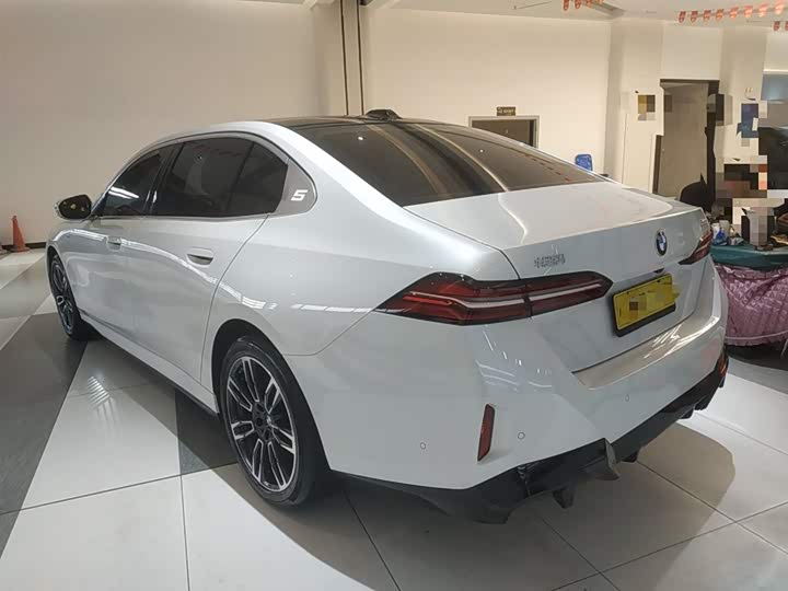 Фото 5 - BMW 5 Series