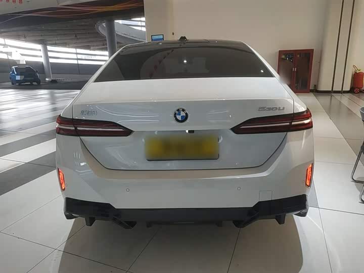 Фото 6 - BMW 5 Series