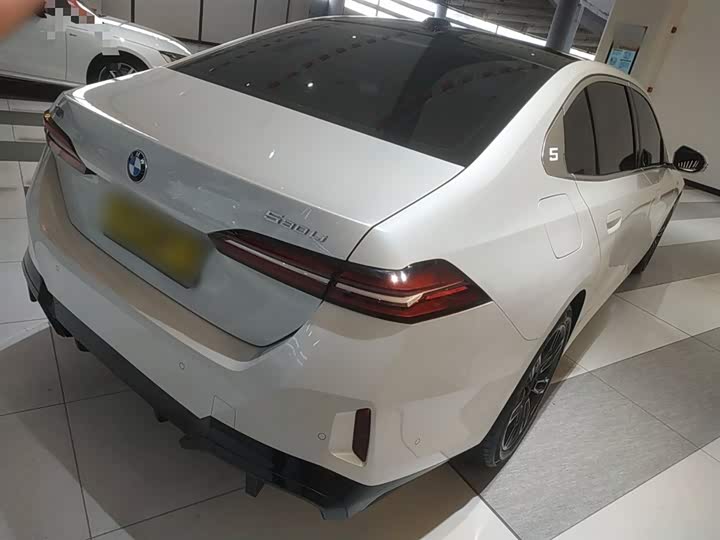 Фото 7 - BMW 5 Series