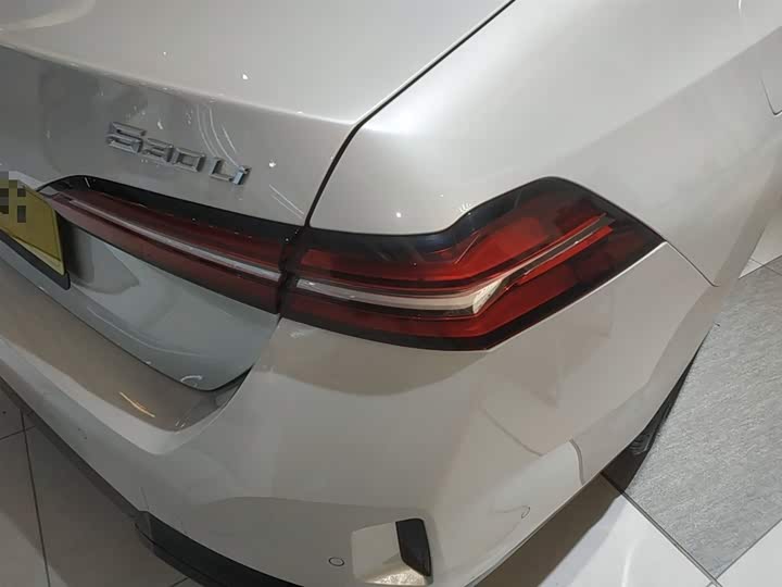 Фото 8 - BMW 5 Series