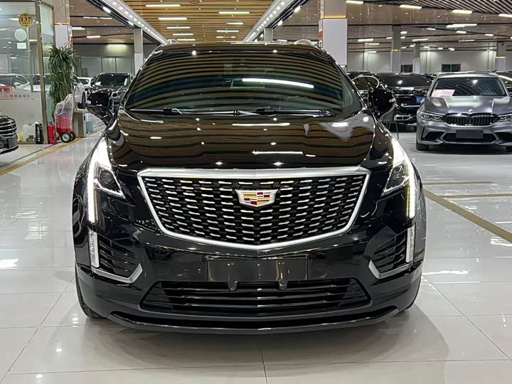 Фото 2 - Cadillac XT5