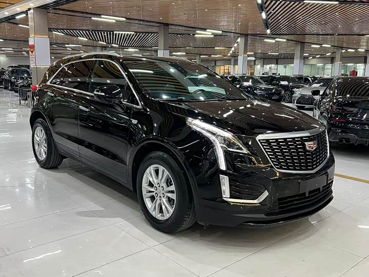 Фото 3 - Cadillac XT5