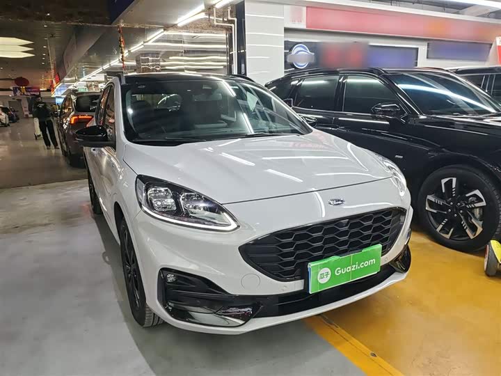 Фото 4 - Ford Escape