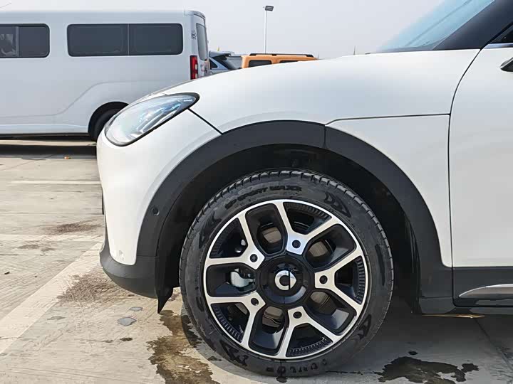 Фото 9 - Smart #1