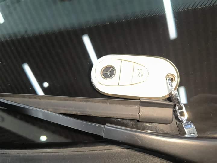 Фото 9 - Mercedes-Benz GLC-Class