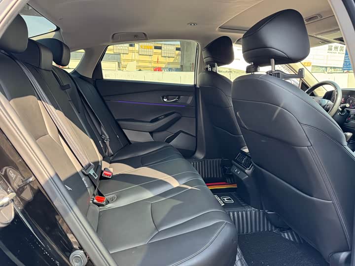 Фото 5 - Honda Accord