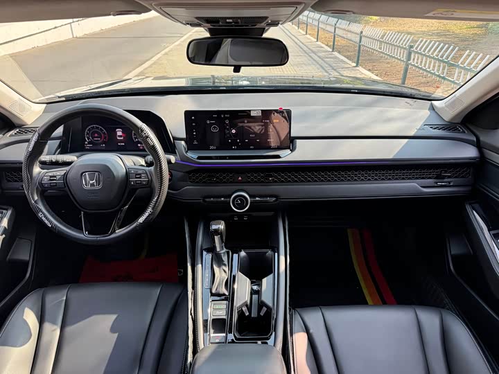 Фото 6 - Honda Accord