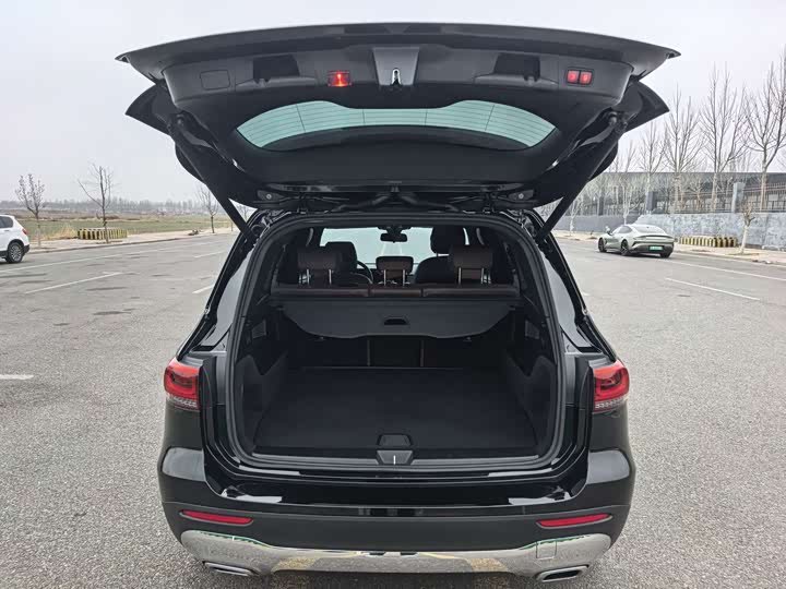 Фото 8 - Mercedes-Benz GLB-Class