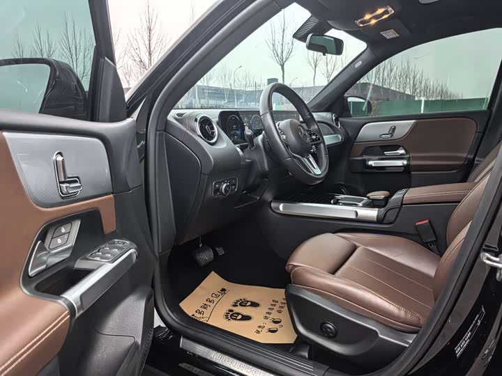 Фото 9 - Mercedes-Benz GLB-Class