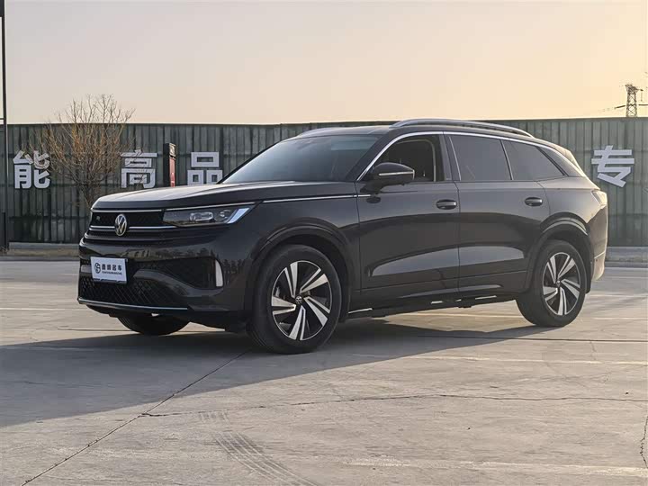 Фото 1 - Volkswagen Tavendor