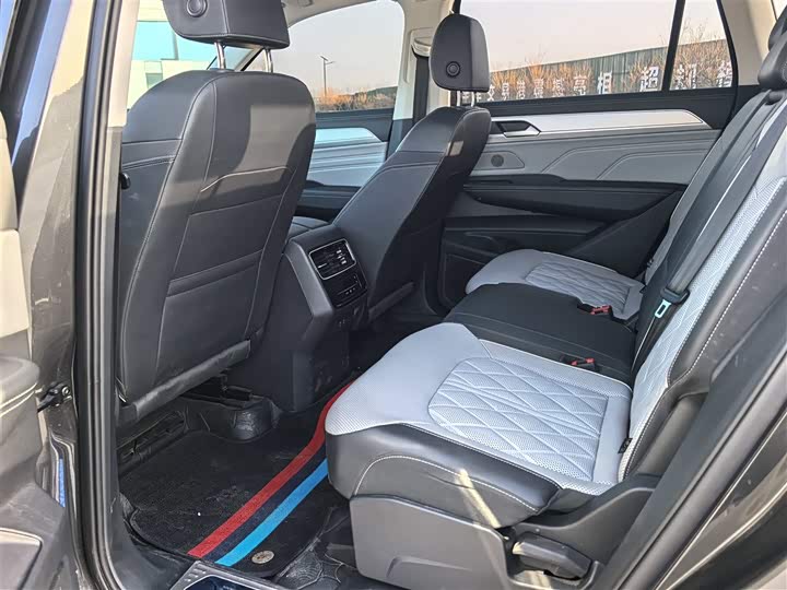 Фото 9 - Volkswagen Tavendor