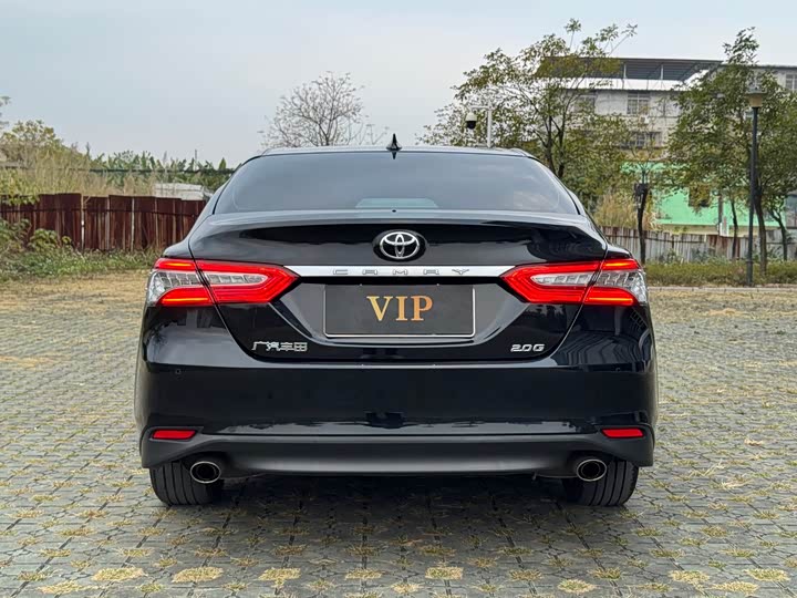 Фото 5 - Toyota Camry