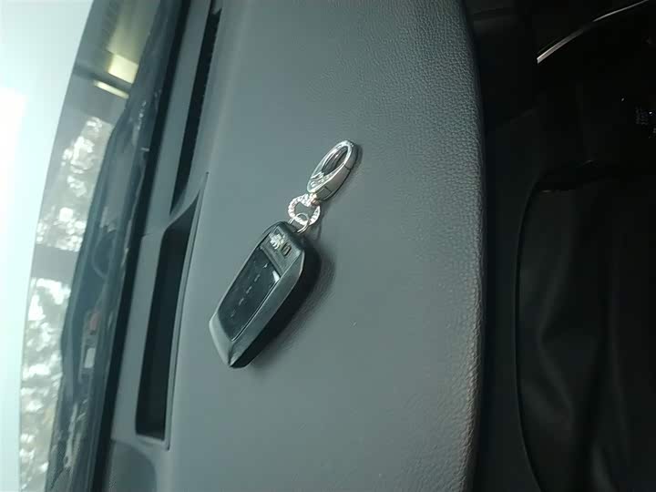 Фото 9 - Toyota Camry