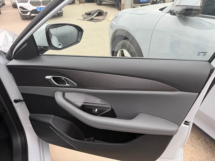 Фото 9 - Geely Galaxy A7