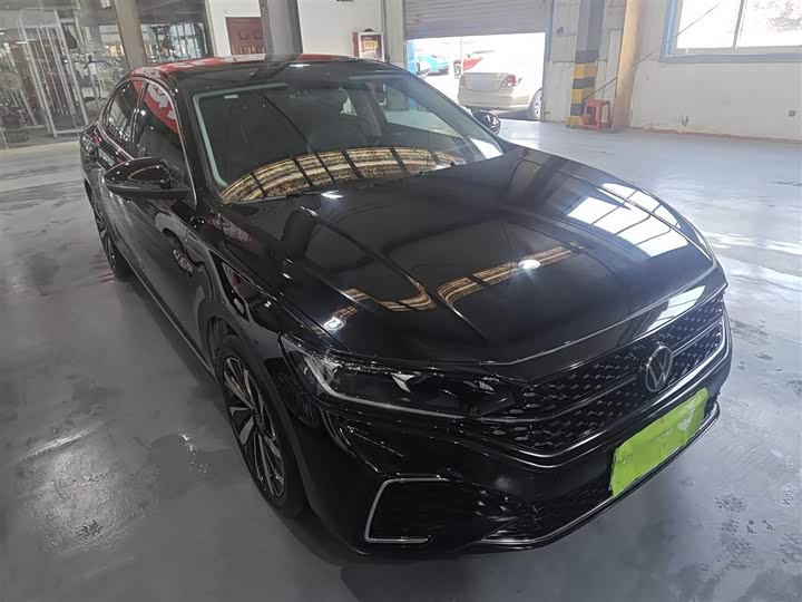 Фото 4 - Volkswagen Passat