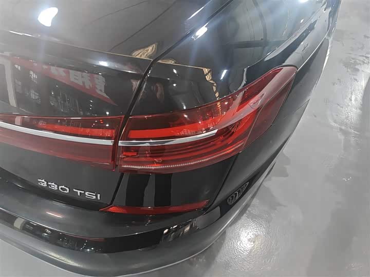 Фото 8 - Volkswagen Passat