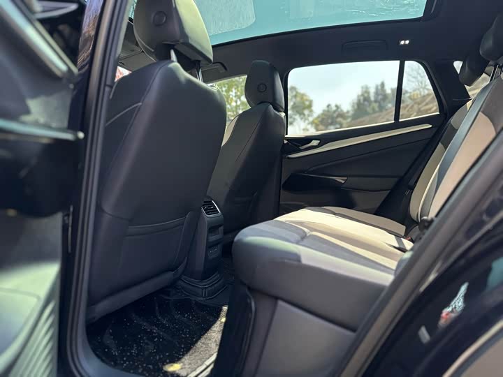 Фото 8 - Volkswagen ID.4 Crozz