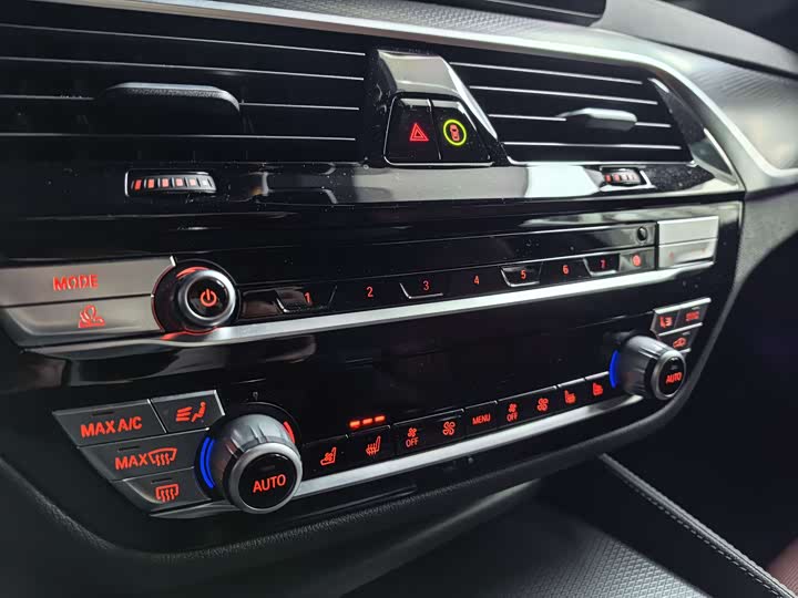 Фото 7 - BMW 5 Series Hybrid