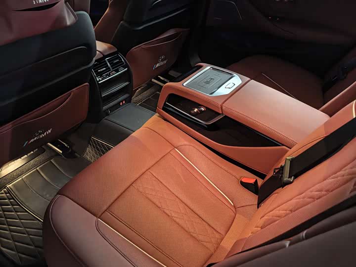 Фото 8 - BMW 5 Series Hybrid