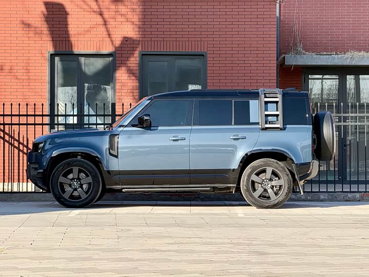 Фото 4 - Land Rover Defender