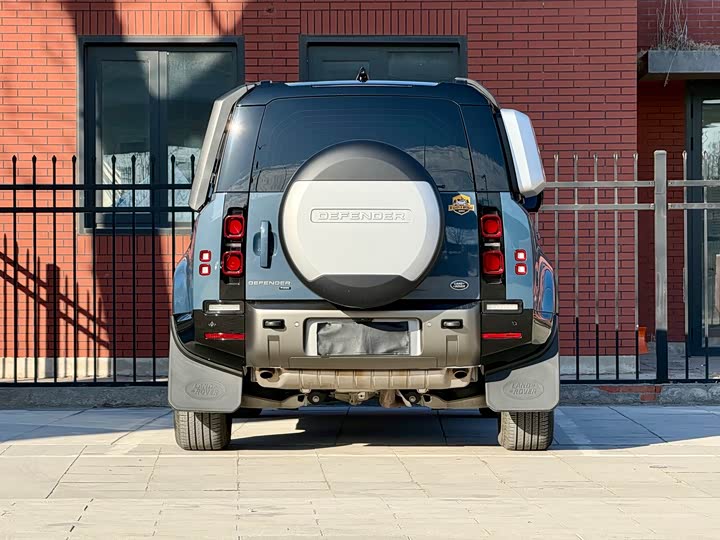 Фото 6 - Land Rover Defender