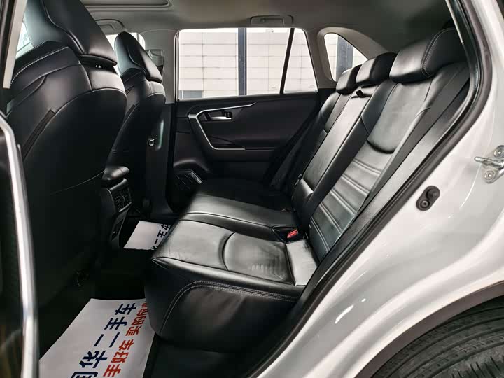 Фото 7 - Toyota Wildlander