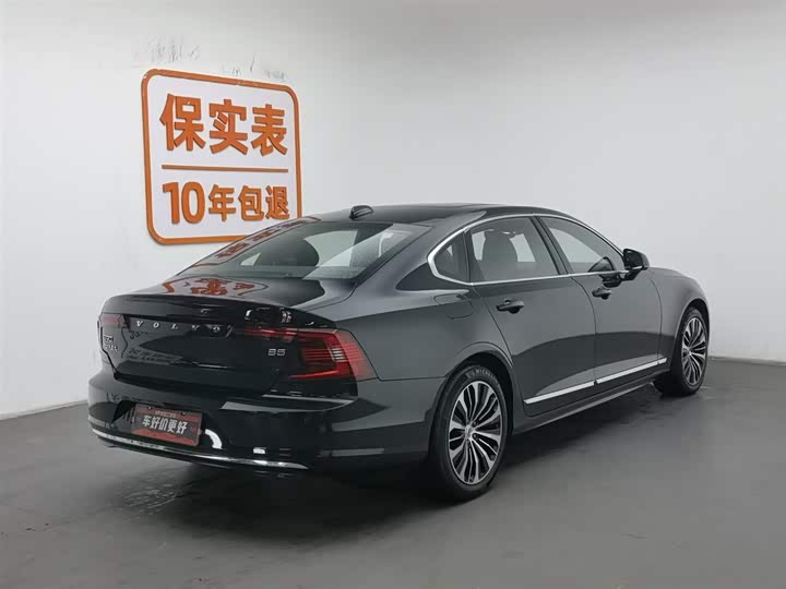 Фото 2 - Volvo S90