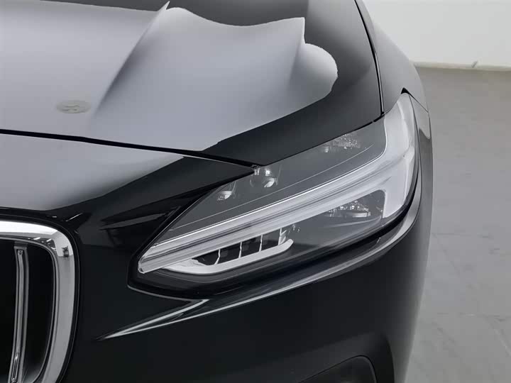 Фото 7 - Volvo S90