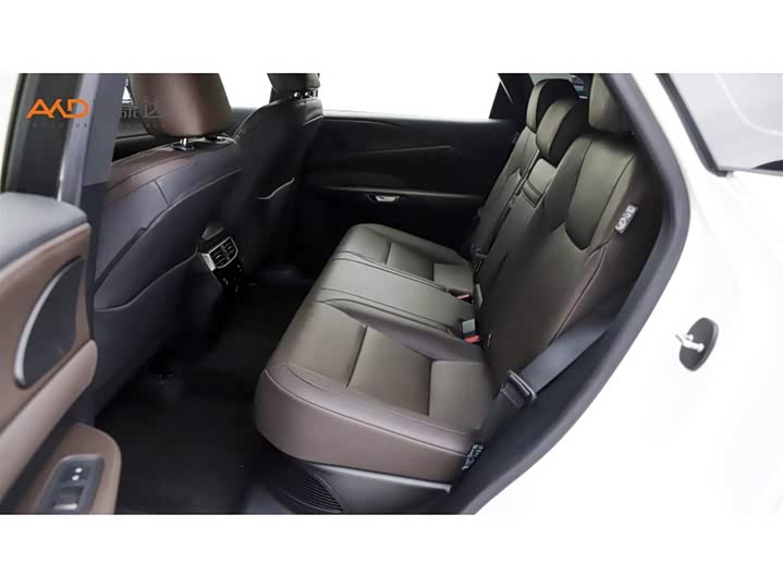 Фото 7 - Lexus RX