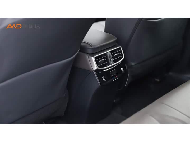 Фото 9 - Lexus RX